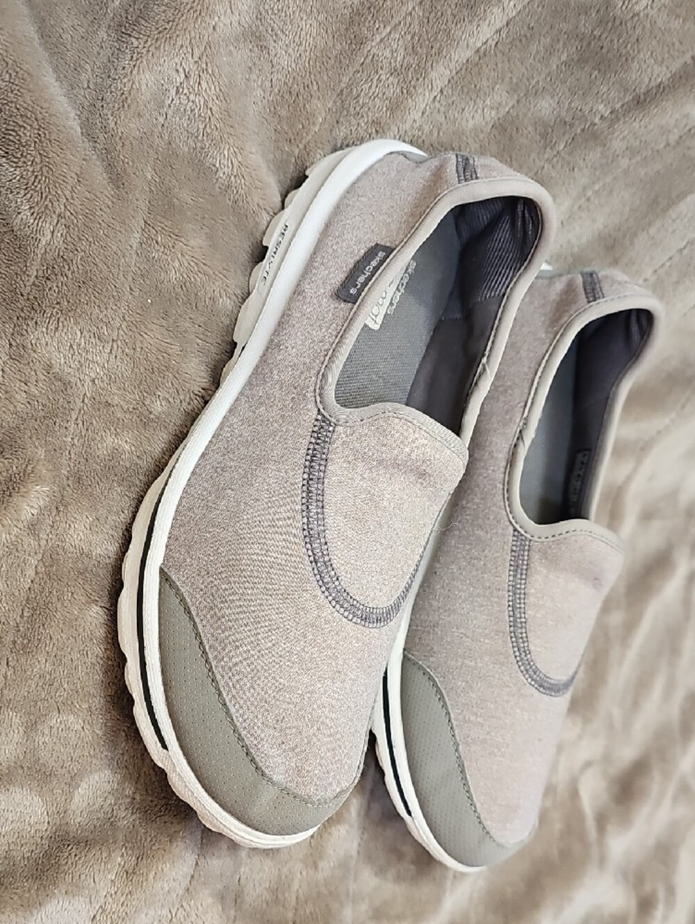 Skechers Goga Mat Slip On Shoes Casual Walking Sneakers Gray Y18 - Picture 4 of 10